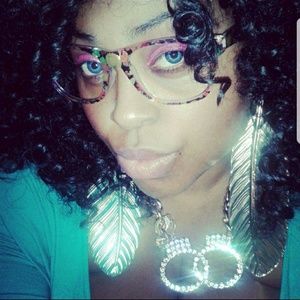 Meet your Posher, Cherrie